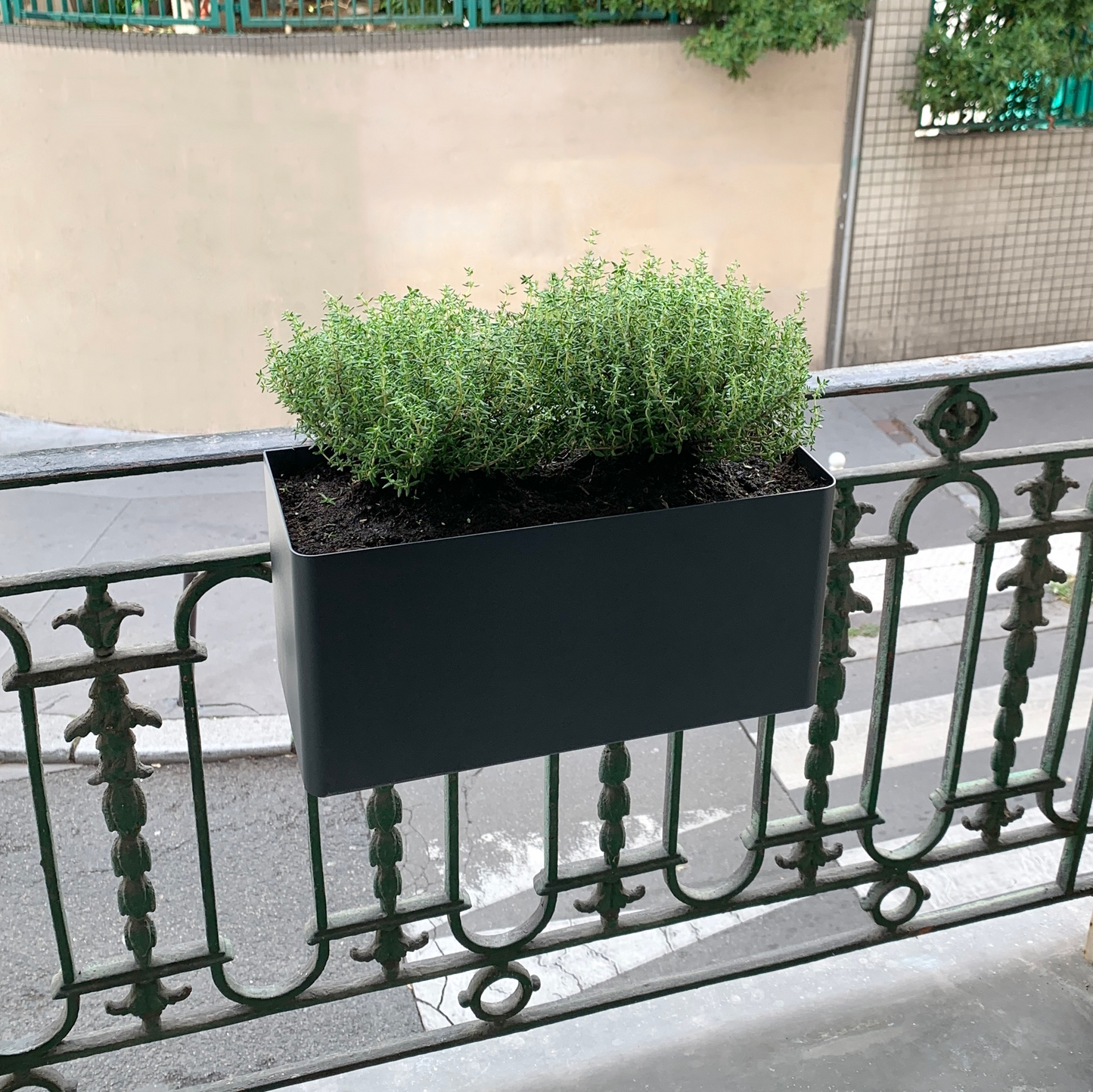 Planter for balloon - Balcony box