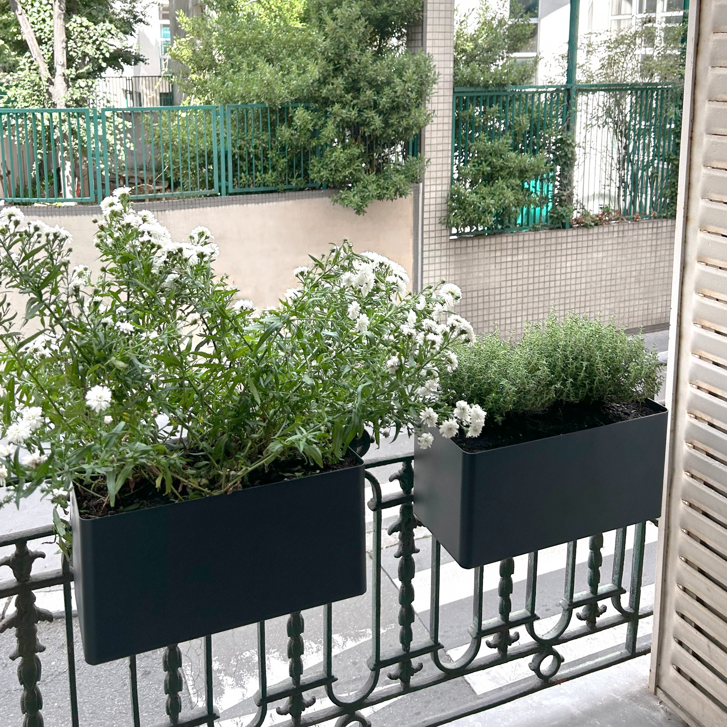 Planter for balloon - Balcony box