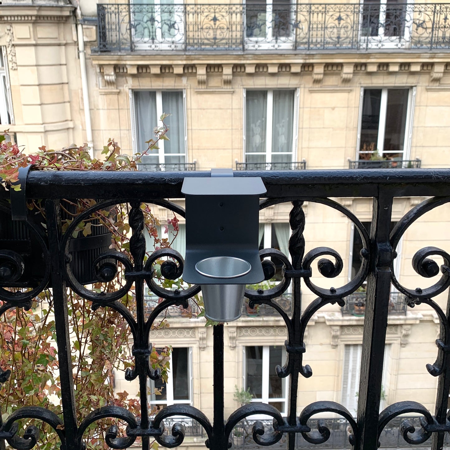 Balcony - Ashtray for balcony